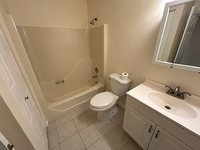 4 Kennedy Ln #47 — Photo 13