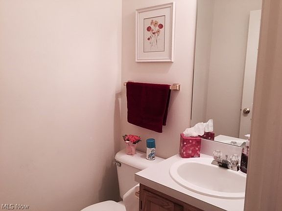 3rd image of 1744 Maxwell Blvd #F2