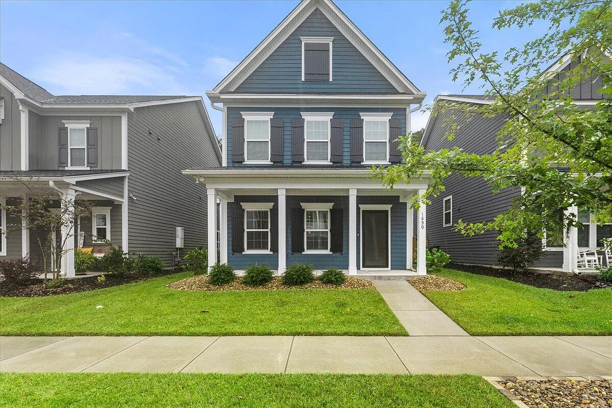 3 bed, 2.5 bath, 1804 sqft, $3,095 — Photo 1