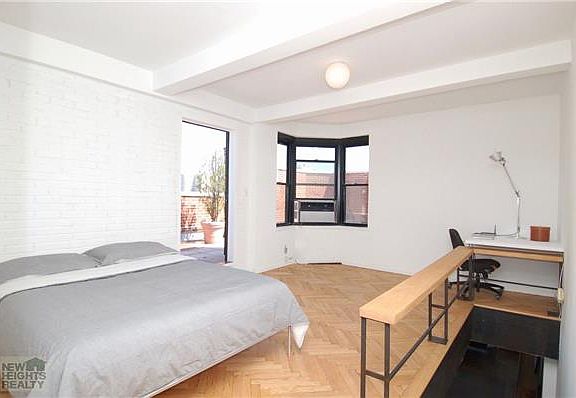5th image of 72 Park Ter W APT E85