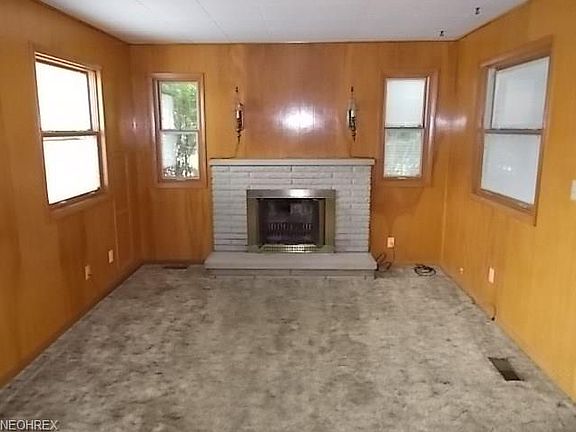4th image of 747 Washington Ct