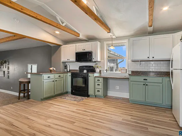46932 240th St, Colman, SD 57017