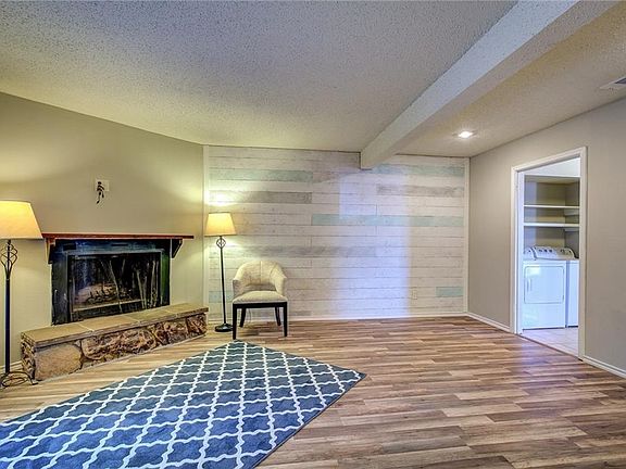 5th image of 105 Trellis Pl #105