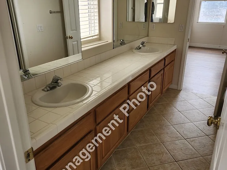 2759 Karoc Ct — Photo 22