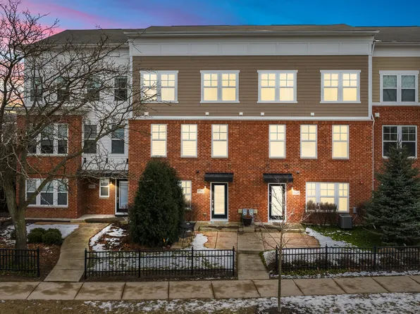 3543 Mulligan Dr, Woodridge, IL 60517