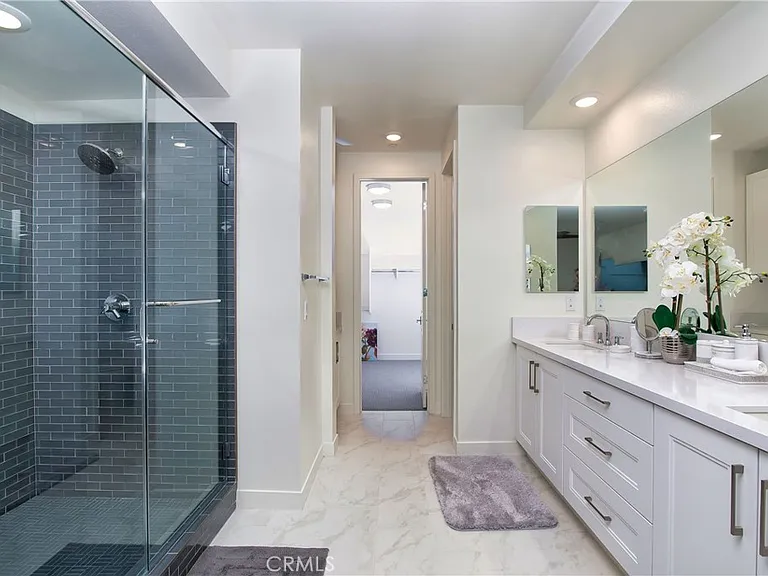 1523 Doheny Way — Photo 24