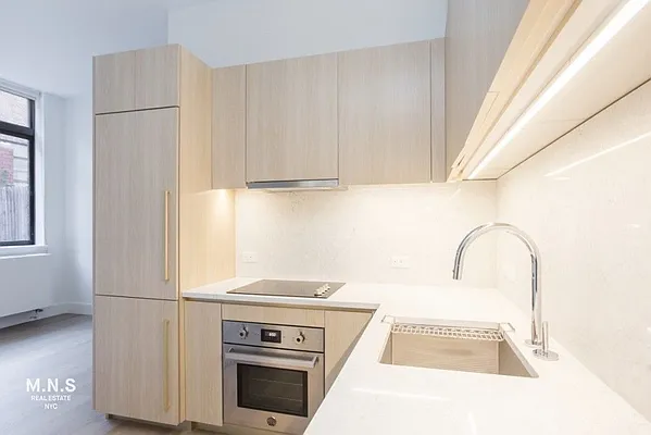 Rented by MNS | media 2