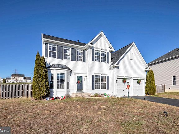 Located  on a quiet cul-de-sac near trails