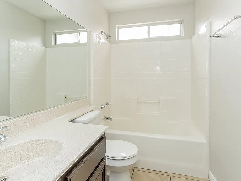 4565 Savin Cir — Photo 14