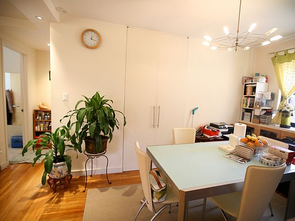 3rd image of 24526 61st Ave
