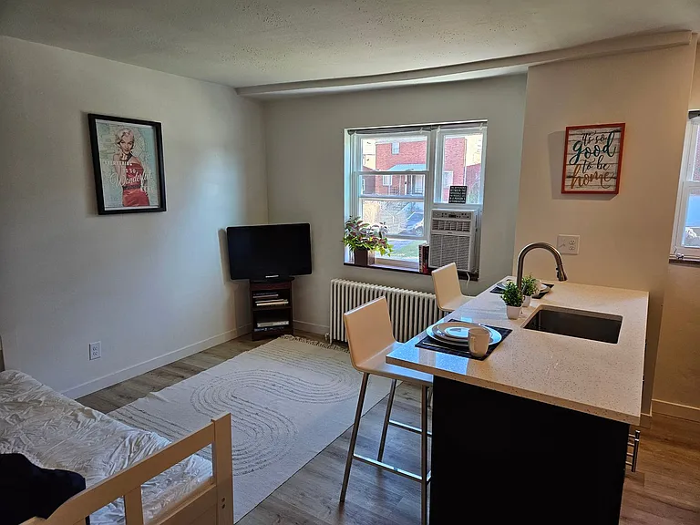 Hillside Apartments — Photo 22
