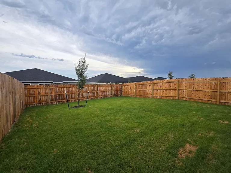 908 Cherry Laurel Ln #A/B — Photo 21
