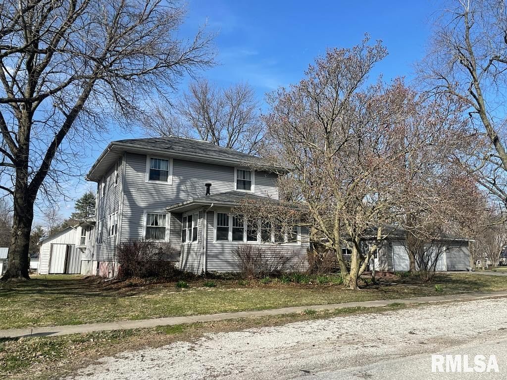 207 E Cherokee St, Morrisonville, IL 62546 Zillow