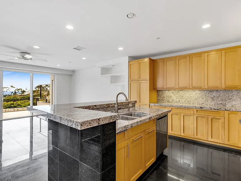 384 Loma Ter — Photo 12