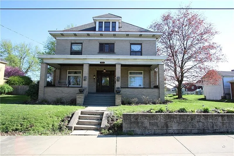 914 Stanton St photo 1