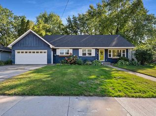 1507 W Murdock Ave, Oshkosh, WI 54901