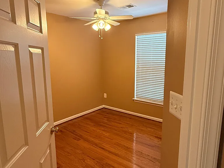 10404 Damascus Park Ln — Photo 46