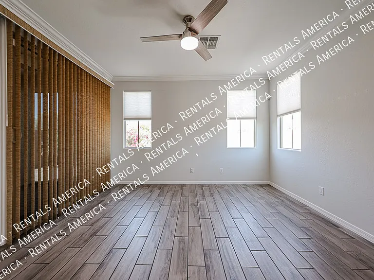 1930 S Sycamore Pl — Photo 21