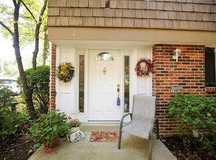 13452 Forestlac Dr, Saint Louis, MO 63141
