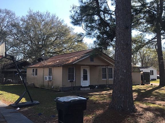 3rd image of 546 Pellerin St