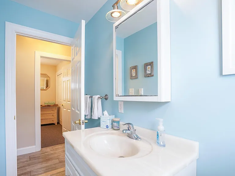 1248 Bay Ave — Photo 21