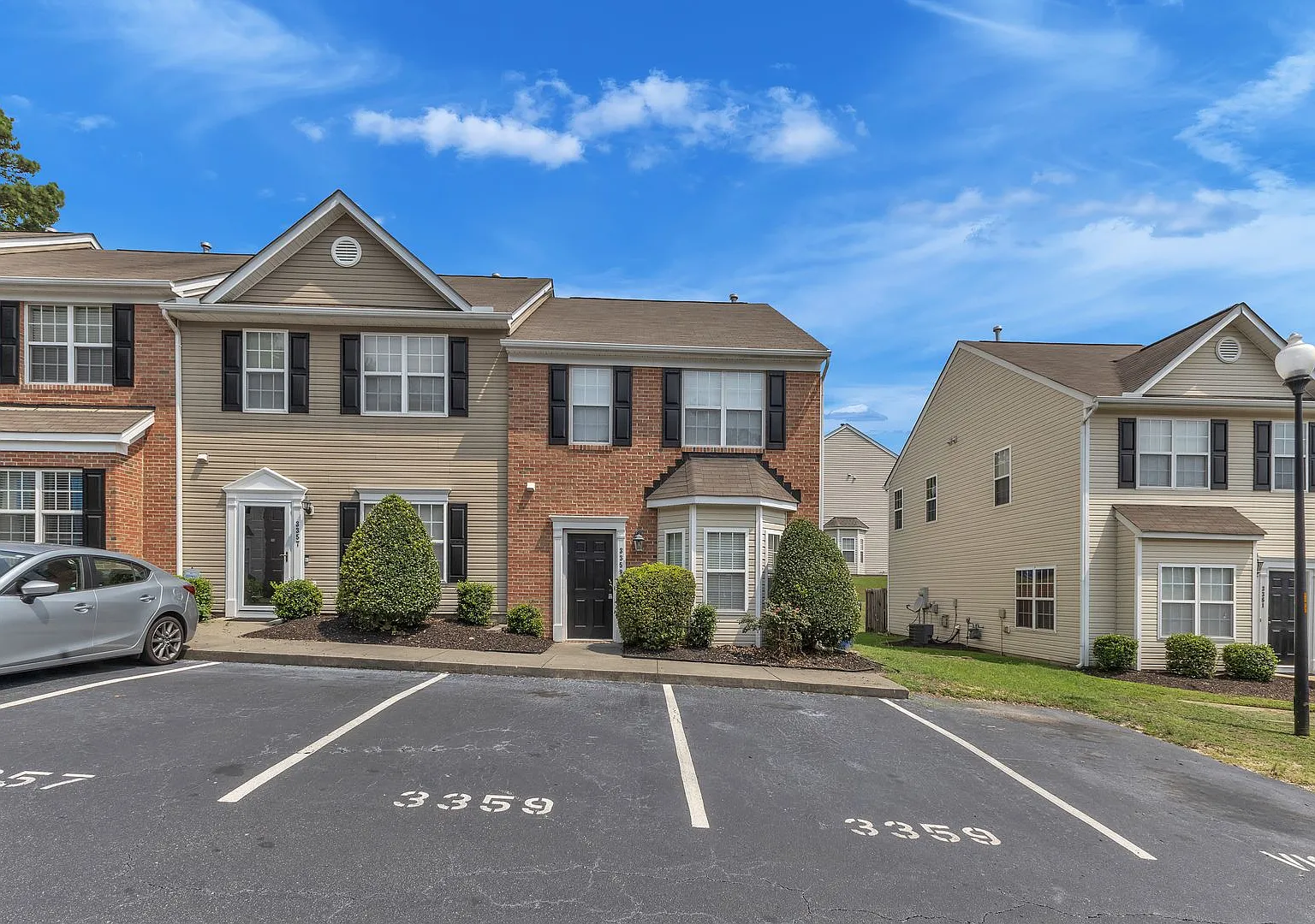 Townhome close to WakeMed: Available Now! — Photo 4