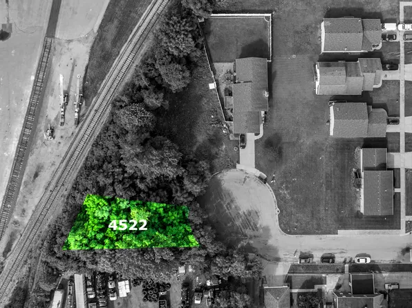 4522 Geneva Glenn Ct, East Chicago, IN 46312