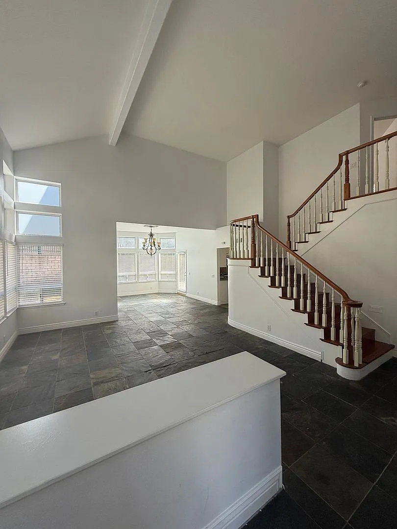 5 bed, 3 bath home in desirable Wood Ranch neighborhood — Photo 4