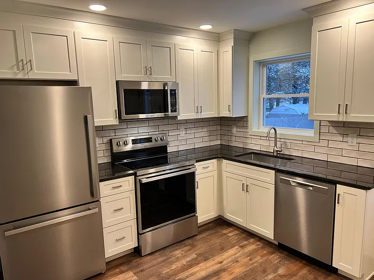 44 W Green St — Photo 1