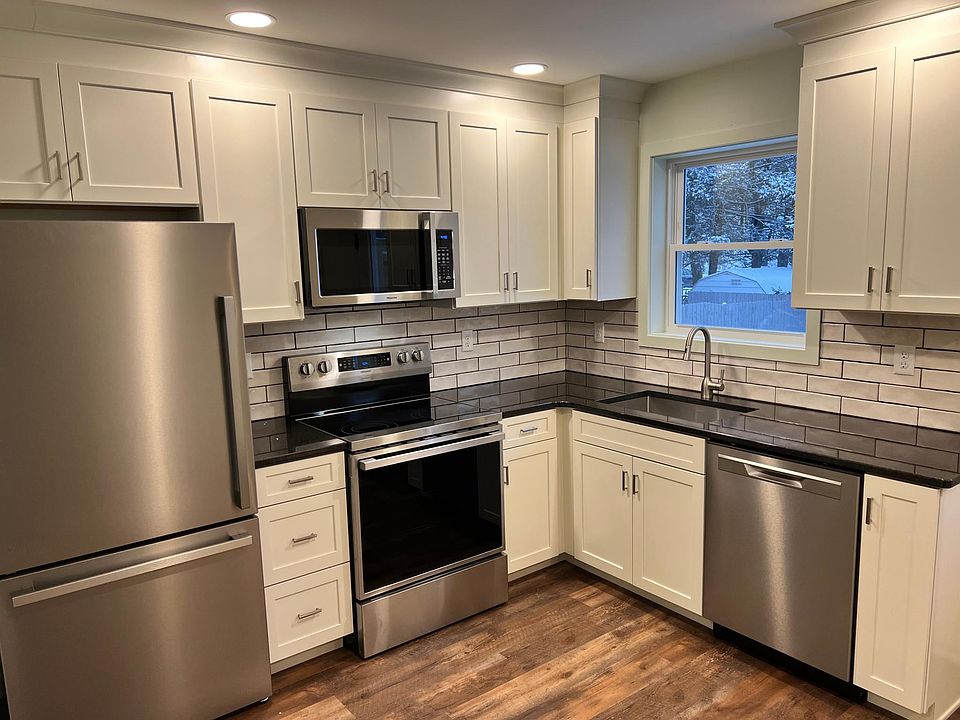 1st image of 44 W Green St