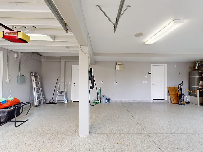 3 Car Garage