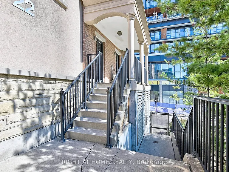 22 Western Battery Rd #109 — Photo 2