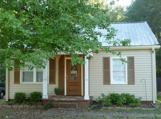 34 Buena Vista St, Winder, GA 30680