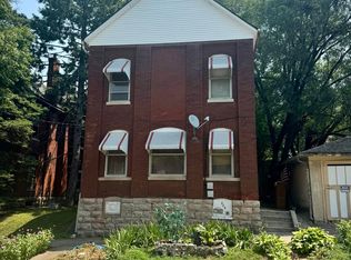 329 S 9th St, Quincy, IL 62301