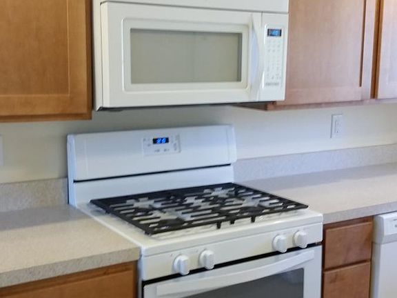 4th image of 8327 Delmar Blvd APT 2W