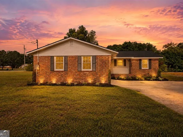 5727 Wayne Dr, Lizella, GA 31052