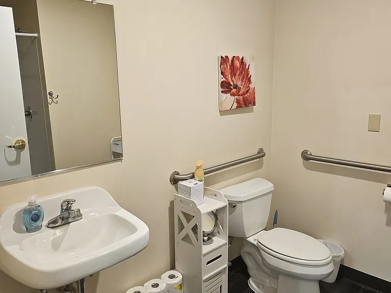 25125 Veterans Memorial Hwy #17 — Photo 9