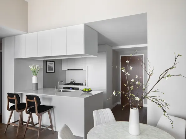 99 Hudson Street 4505 image 3 of 27