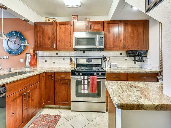 3rd image of 3115 N Lake Blvd #81