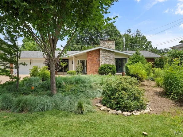 9127 Garber Rd, Saint Louis, MO 63126