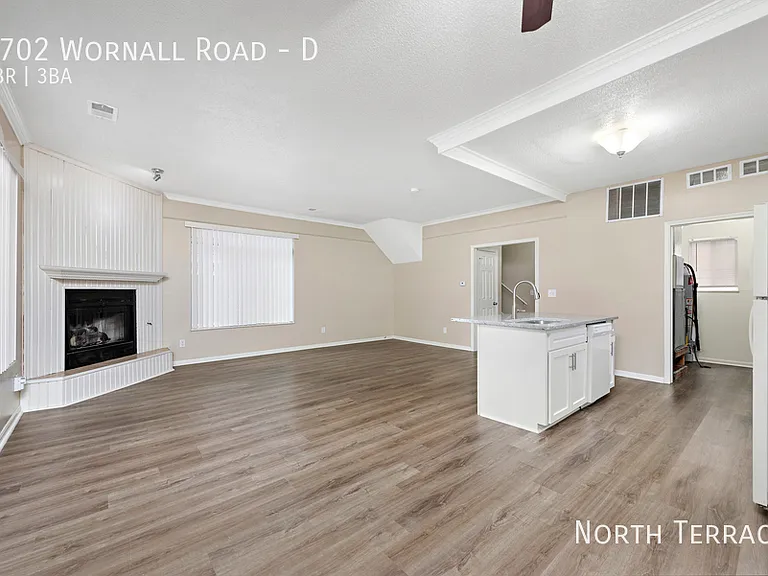 9702 Wornall Rd #D — Photo 2