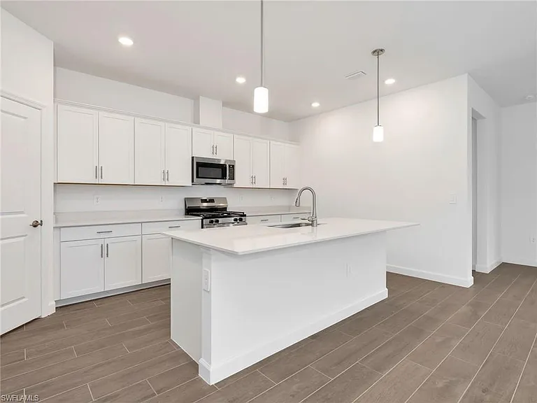 21110 Verawood Loop — Photo 11