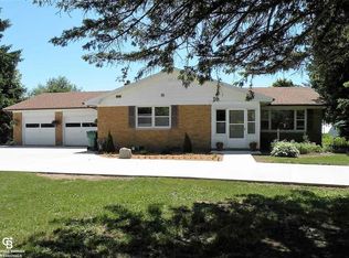 210 Wales Ridge Rd, Wales, MI 48027