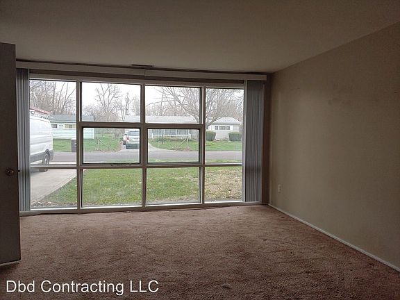 2nd image of 5818 Rosalia Dr