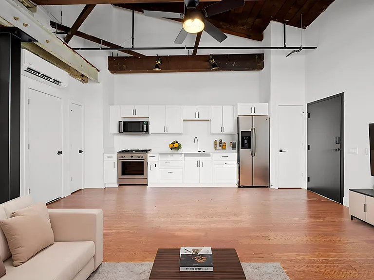 Hancock Lofts — Photo 40