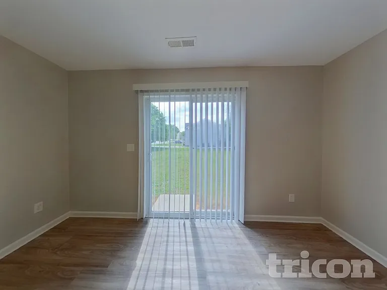 503 Ethel Ct — Photo 6