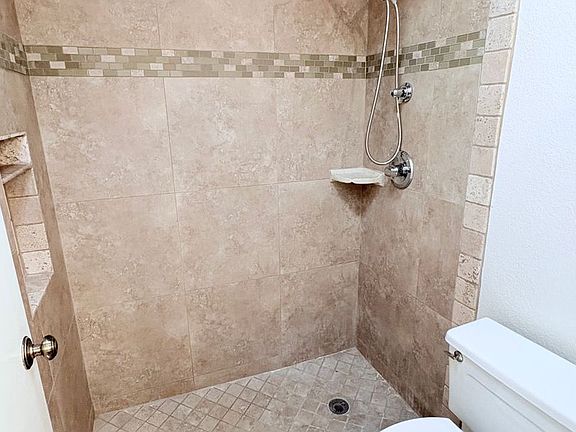 5th image of 1848 N Evelyn Ave