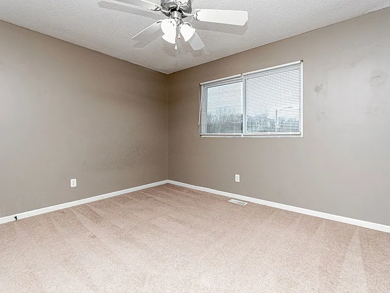 823 Whitetail Ct — Photo 19