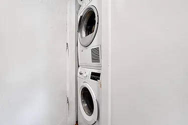 Rented by Safdie Realty Group