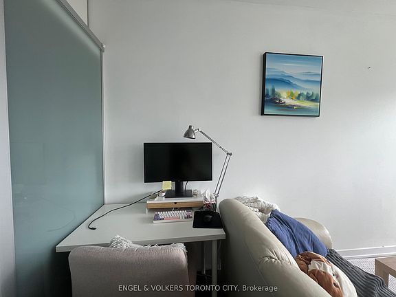 4th image of 426 University Ave #3705